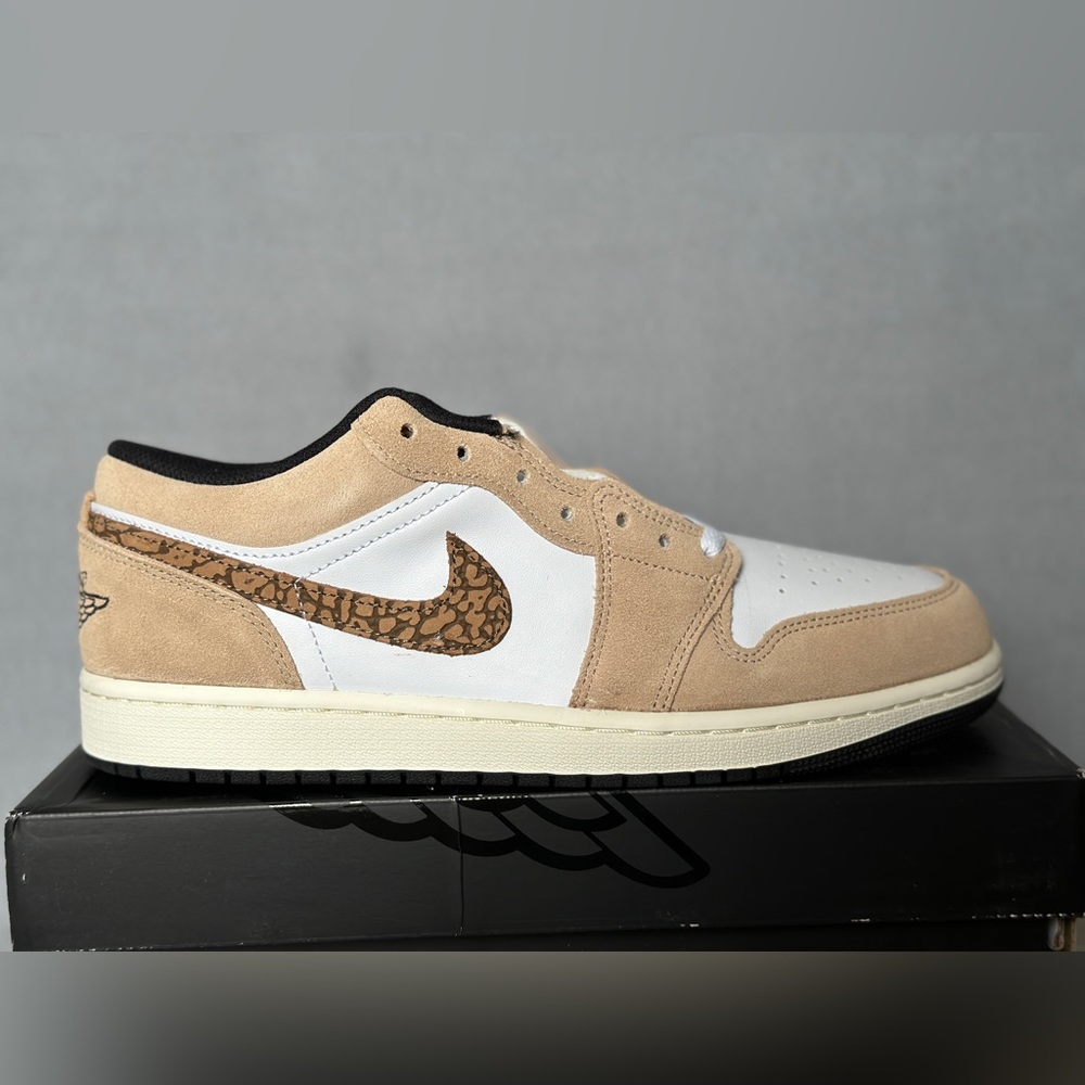 Air Jordan 1 Low SE Hemp - Picture 2 of 10